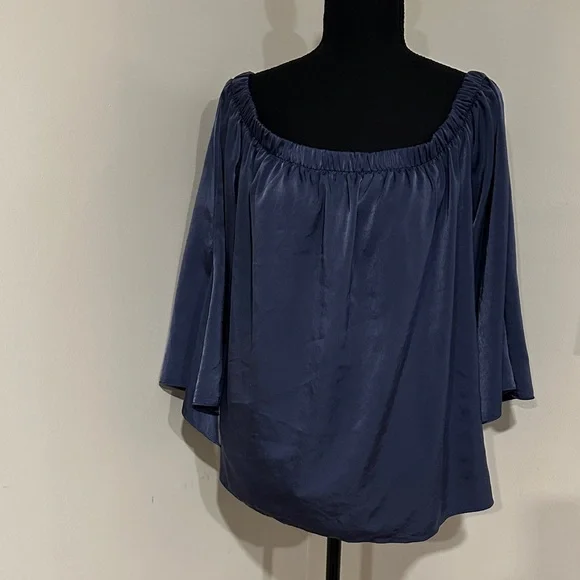 *SOPRANO* Midnight Blue Off-The-Shoulder Flowy Blouse Size Large - Picture 2 of 7